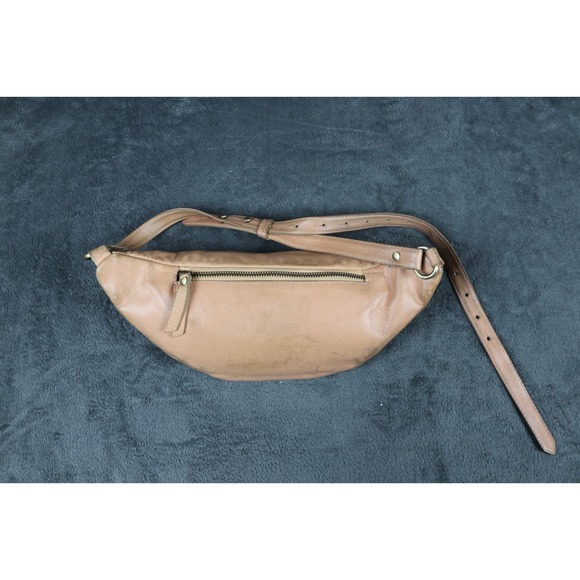 MANDRN‎ Atlas Belt Bag Sand Tan Leather Fanny Pack Crossbody Sling Boho Festival